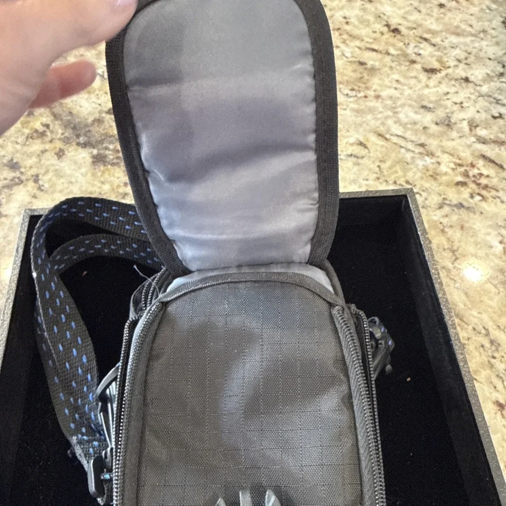 Samsonite Digital Camera Padded Soft Case W/ Belt Loop&Shoulder Strap Black 2023